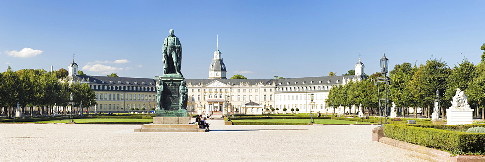 Schloss Karlsruhe castle and castle gardens, Kartsruhe, Baden-Wuerttemberg, Germany, Europe