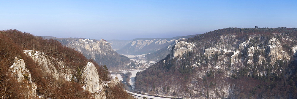 View from the Eichfelsen rock on Schloss Werenwag castle and the Danube valley, Naturpark Obere Donau nature park, Swabian Alb, Baden-Wuerttemberg, Germany, Europe