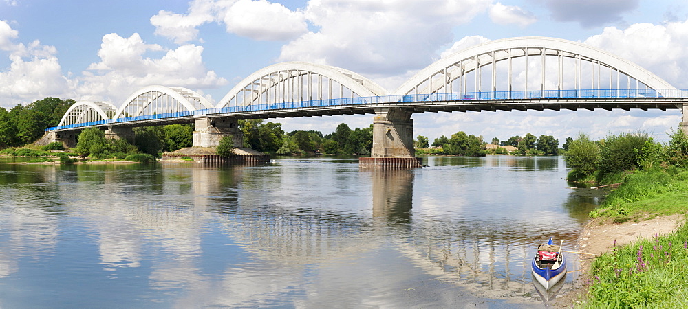 Bridge over the Loire at Muides sur Loire, Departement Loir-et-Cher, Region Central, France, Europe