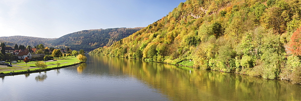 Neckar River Valley near Neckargmuend, Baden-Wuerttemberg, Germany, Europe