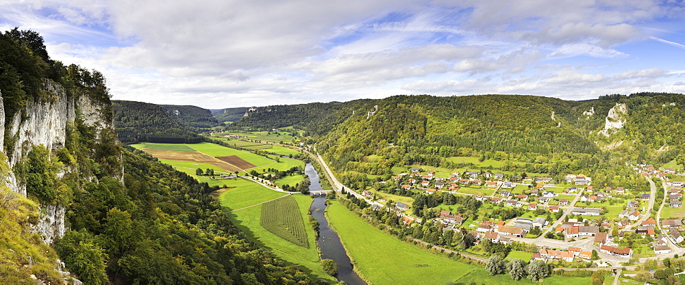 Panoramic view from the Hausener Zinnen rocks towards the autumnal Upper Danube Valley, right, the commuity of Hausen in the valley, district of Sigmaringen, Baden-Wuerttemberg, Germany, Europe