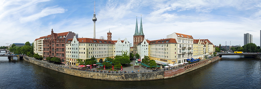 Panorama, Spree river and Nikolaiviertel district, Berlin, Germany, Europe