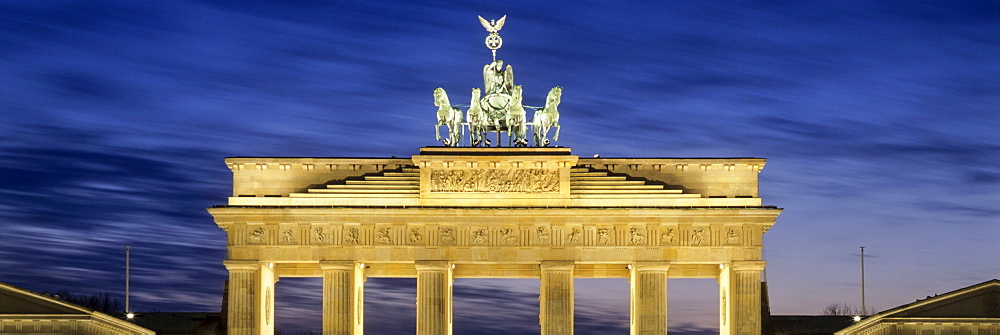 Quadriga on the Brandenburg Gate, Berlin, Germany, Europe