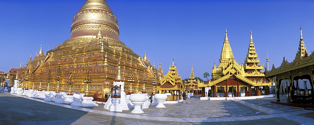 Golden Zedi, Shwezigon Pagoda, temple, Nyaung U, Bagan, Pagan, Burma, Myanmar, Asia