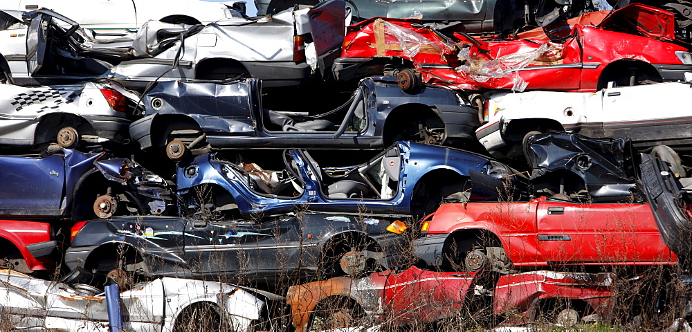 Scrapped cars in a scrap yard, scrap dealer, waste dump, Bottrop, Ruhr Area, North Rhine-Westphalia, Germany, Europe