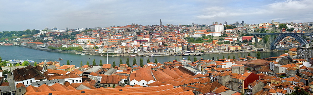 Panorama over the Douro river and the historic center of Porto, Unesco World Heritage Site, Portugal, Europe