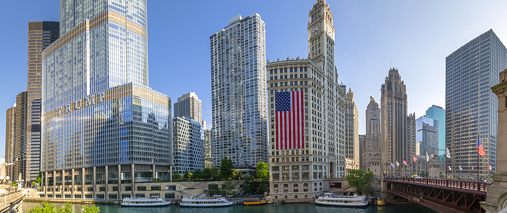 View of The Wrigley Building, Chicago River and watertaxi from DuSable Bridge, Chicago, Illinois, United States of America, North America