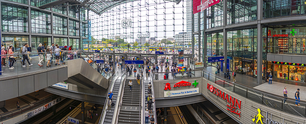 View of interior of Berlin Central Station, Hauptbahnhof, Europaplatz 1, Berlin, Germany, Europe