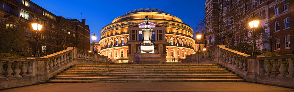 Exterior of the Royal Albert Hall at night, Kensington, London, England, United Kingdom, Europe