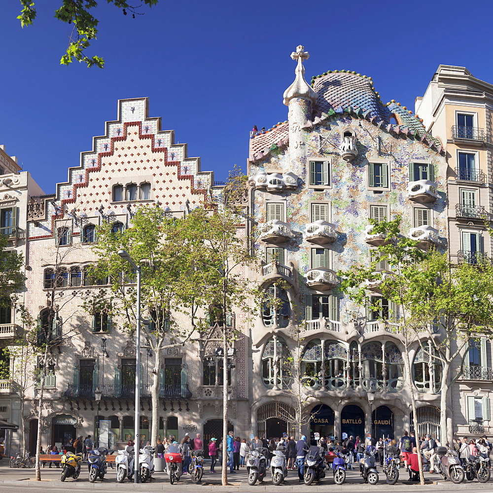 Casa Batllo, architect Antonio Gaudi, UNESCO World Heritage Site, Casa Amatller, Modernisme, Barcelona, Catalonia, Spain, Europe