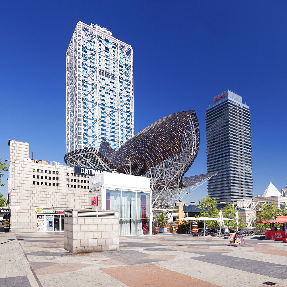 Mapfre Tower, Arts Tower, Peix, Fish sculpture by Frank Owen Gehry, Port Olimpic, Barcelona, Catalonia, Spain, Europe