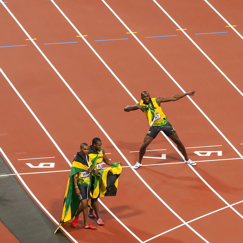 Usain Bolt after winning Men's 200m final, strikes lightning bolt pose, Stadium, London 2012, Olympic Games, London, England, United Kingdom, Europe