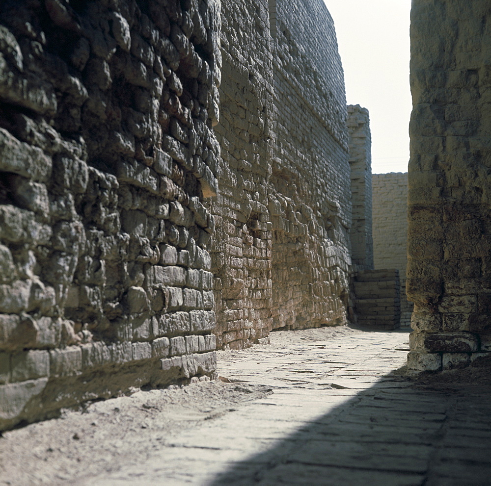 Remains of the Indus civilization, archaeological site of Mohenjodaro, UNESCO World Heritage Site, Pakistan, Asia