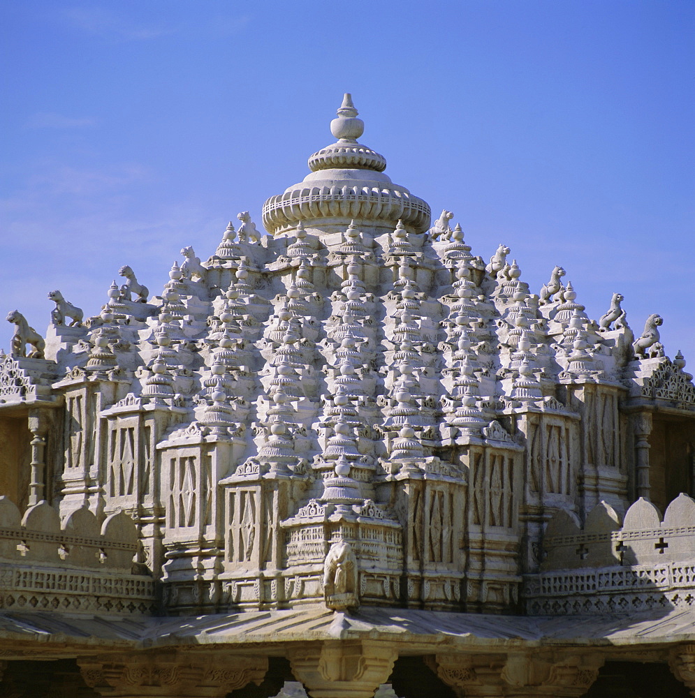 Close up of the main dome of the Jain Temple, 1437 AD, Ranakpur, Rajasthan State, India, Asia