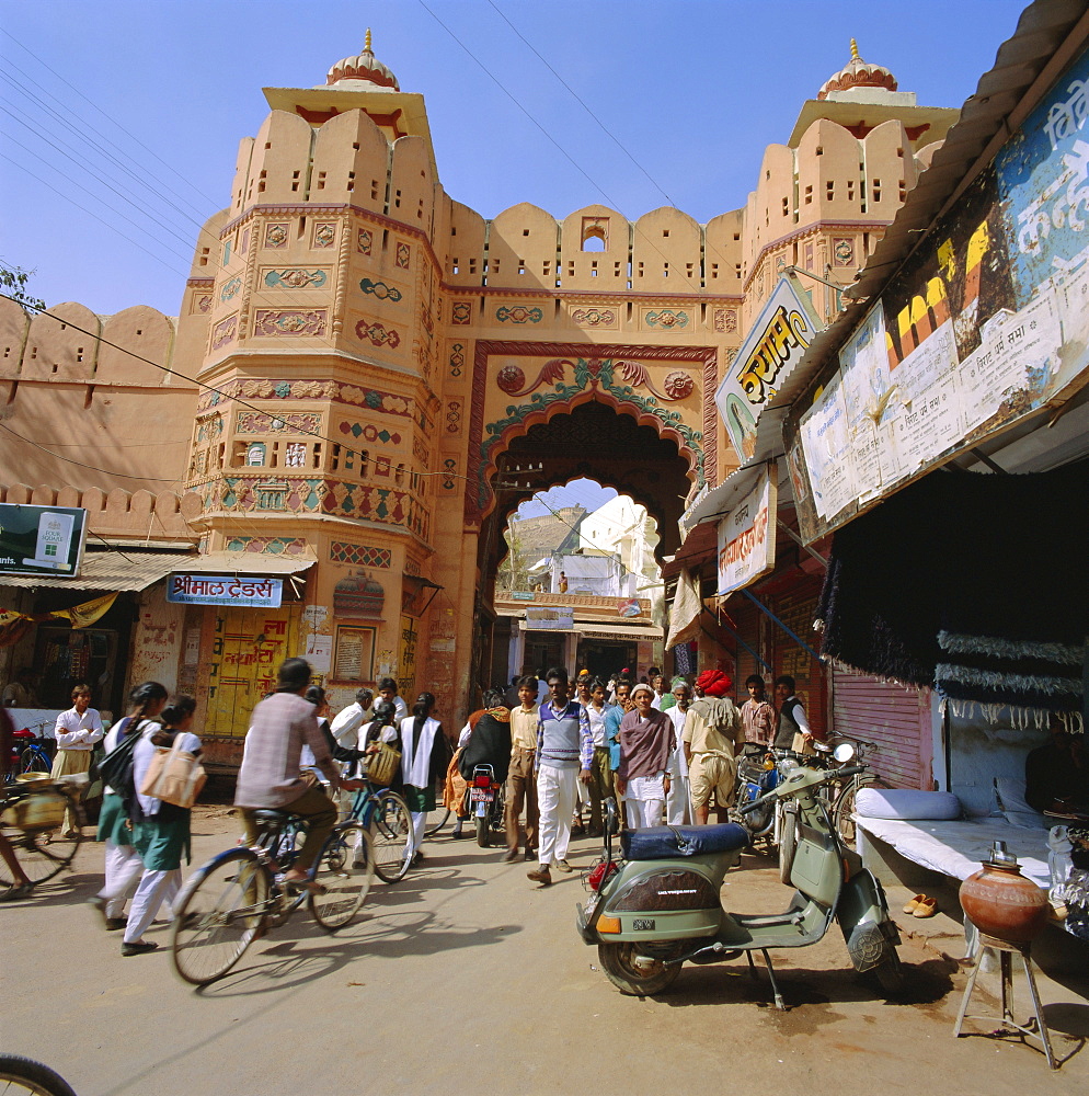 Gate, entrance to the city, Bundi, Rajasthan State, India