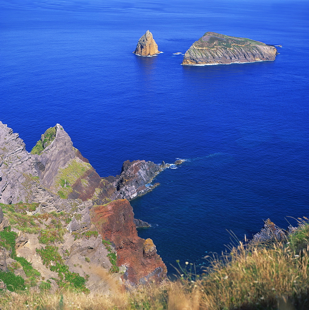 Rock formations on the volcanic coastline on the island of Graciosa in the Azores, Portugal, Atlantic, Europe