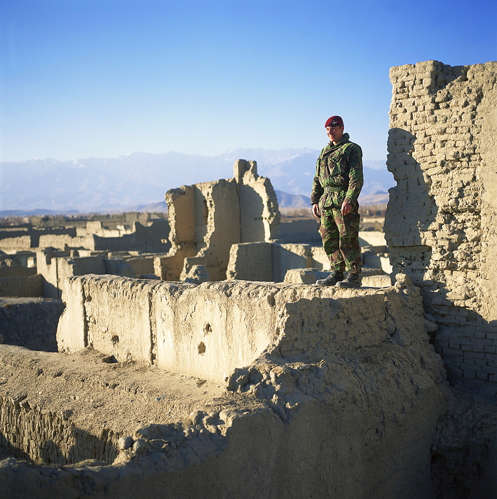 Major Guy Lavender, 2 Para, in South Kabul, Afghanistan, Asia