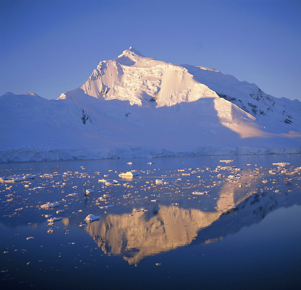 West coast, Antarctic Peninsula, Antarctica, Polar Regions