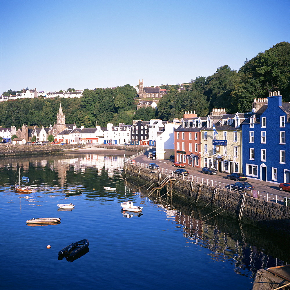 Harbour and main street, Tobermory, Island of Mull, Argyllshire, Inner Hebrides, Scotland, United Kingdom, Europe