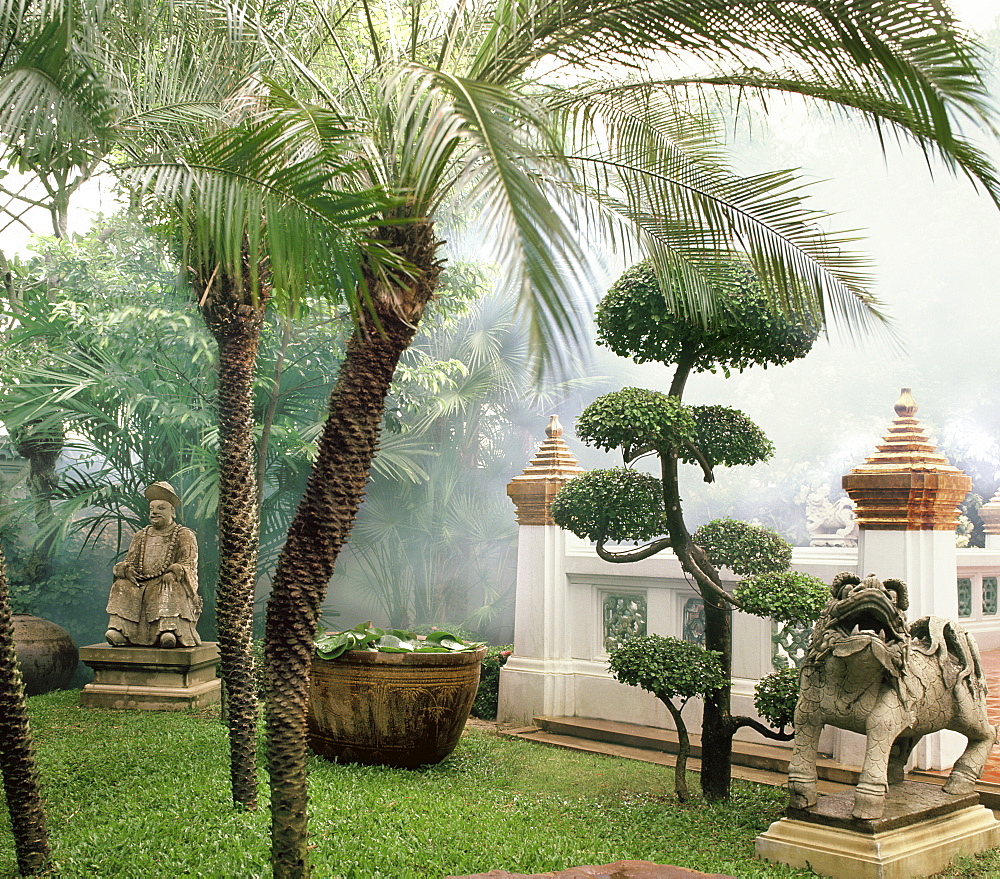 Prasat Museum Garden, Bangkok, Thailand, Southeast Asia, Asia