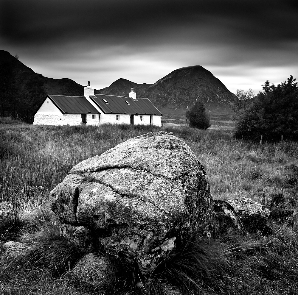 Black Rock Cottage and Buachaille Etive Mor, Rannoch Moor, near Fort William, Highlands, Scotland, United Kingdom, Europe