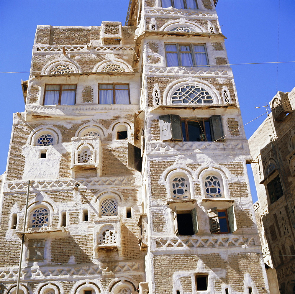 Traditional multi-storey house in Sanaa, Yemen Arab Republic