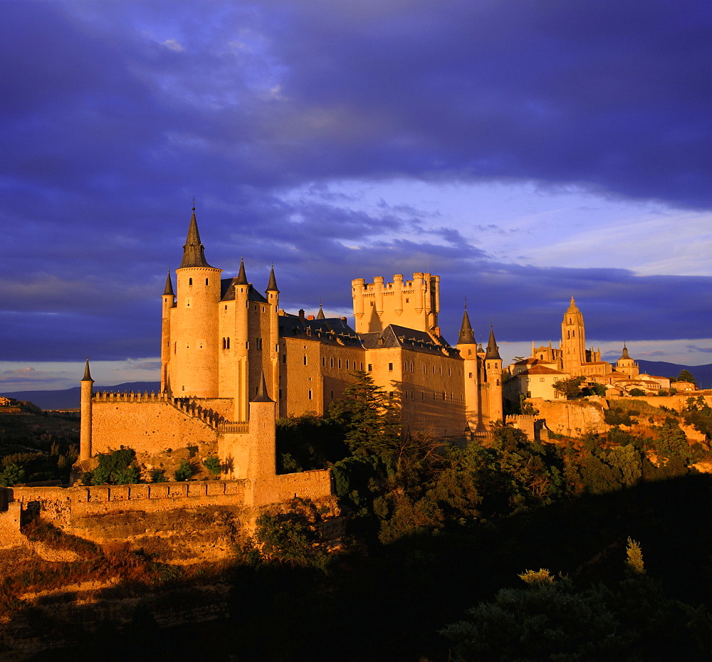 The Alcazar and Cathedral at sunset, Segovia, Castilla y Leon, Spain