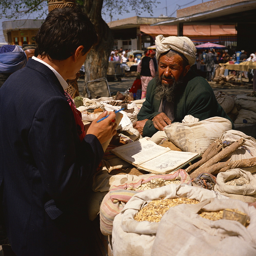 Uzbek spice and herbal medicine seller, Samarkand, Uzbekistan, Central Asia, Asia