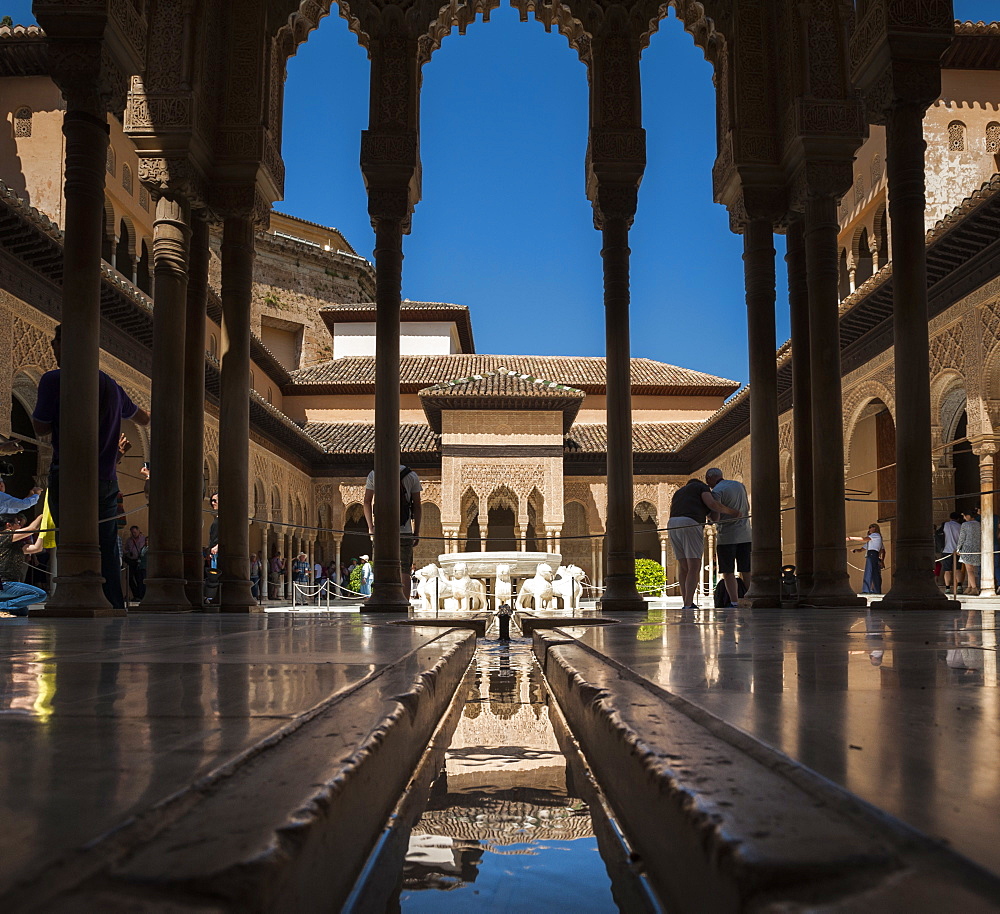 Court of the Lions, Alhambra, UNESCO World Heritage Site, Granada, Province of Granada, Andalusia, Spain, Europe