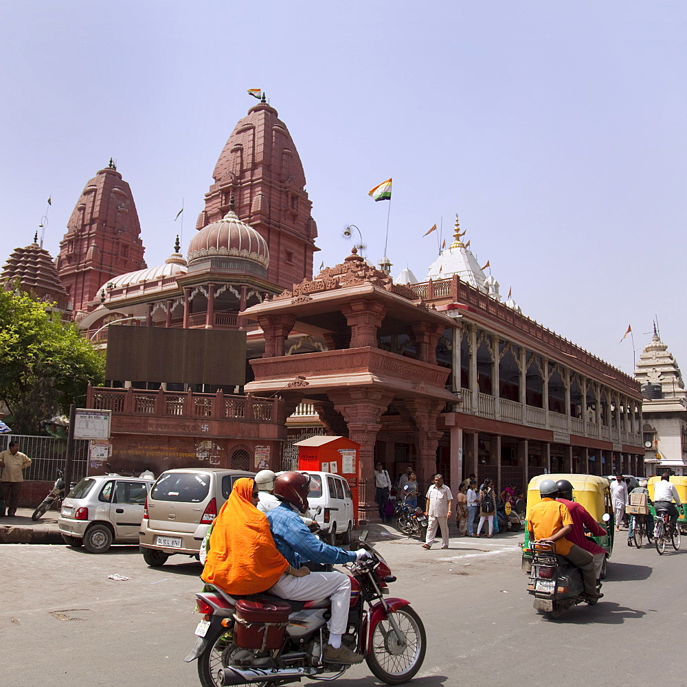 Busy road, Chandni Chowk, Old Delhi, India, Asia