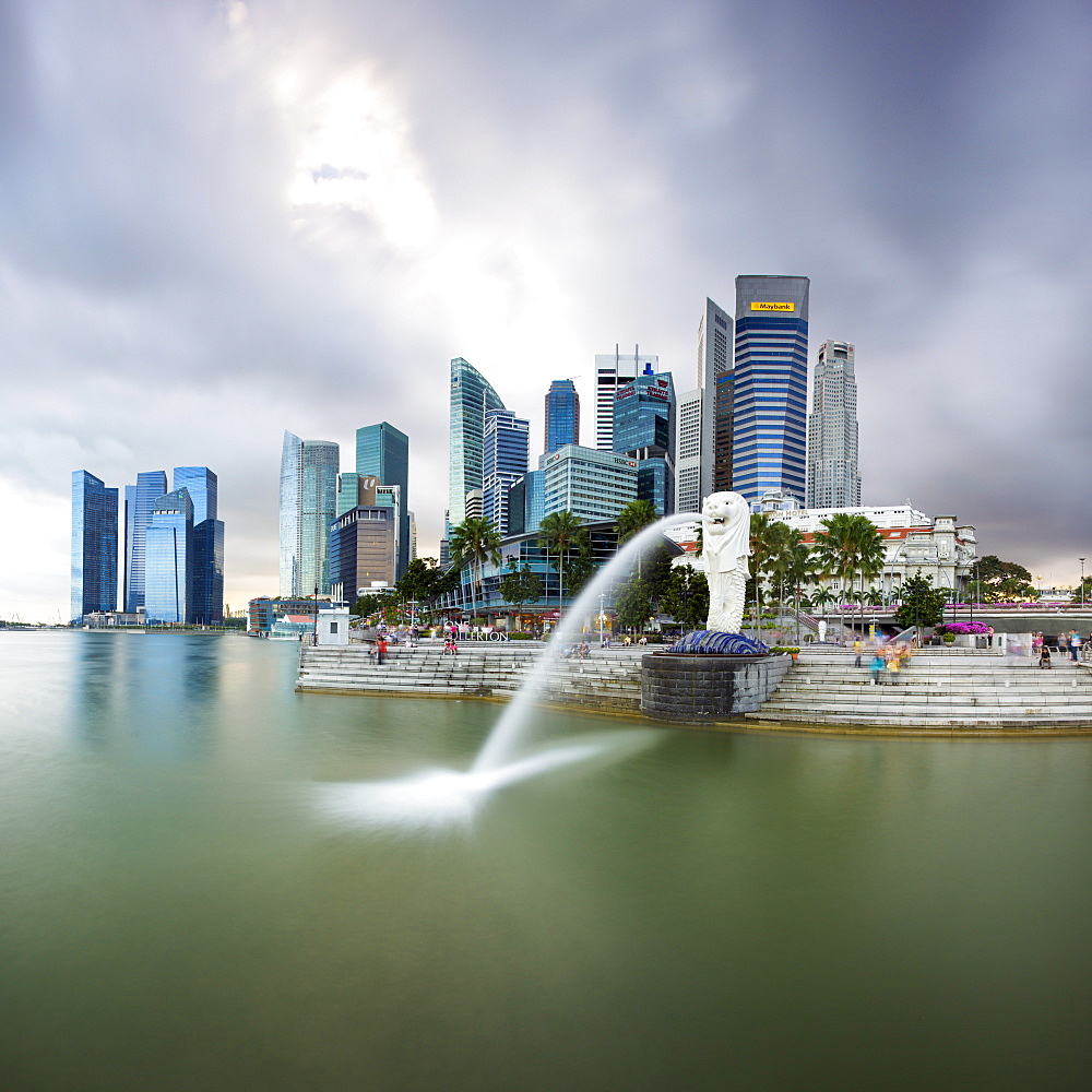 The Merlion Statue with the city skyline in the background, Marina Bay, Singapore, Southeast Asia, Asia 