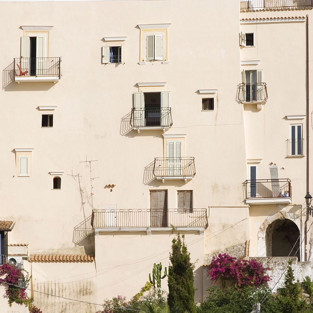 Inhabited cliff face, Sperlonga, Lazio, Italy, Europe