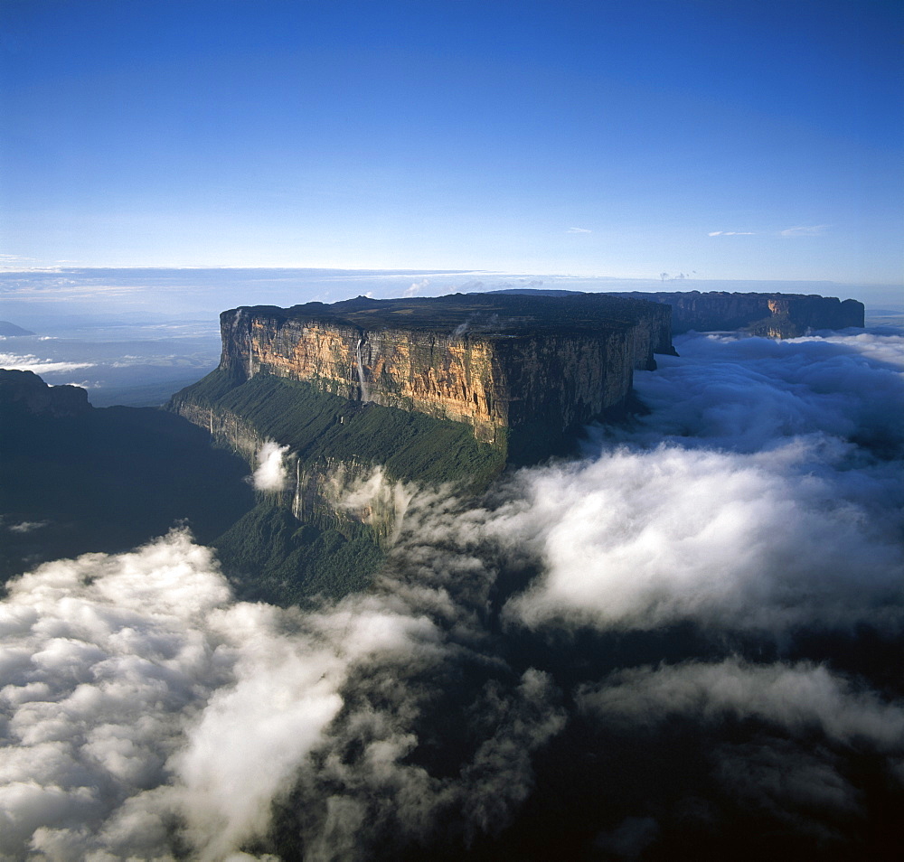 Aerial image of tepuis showing Mount Roraima (Cerro Roraima) from the north, Venezuela, South America