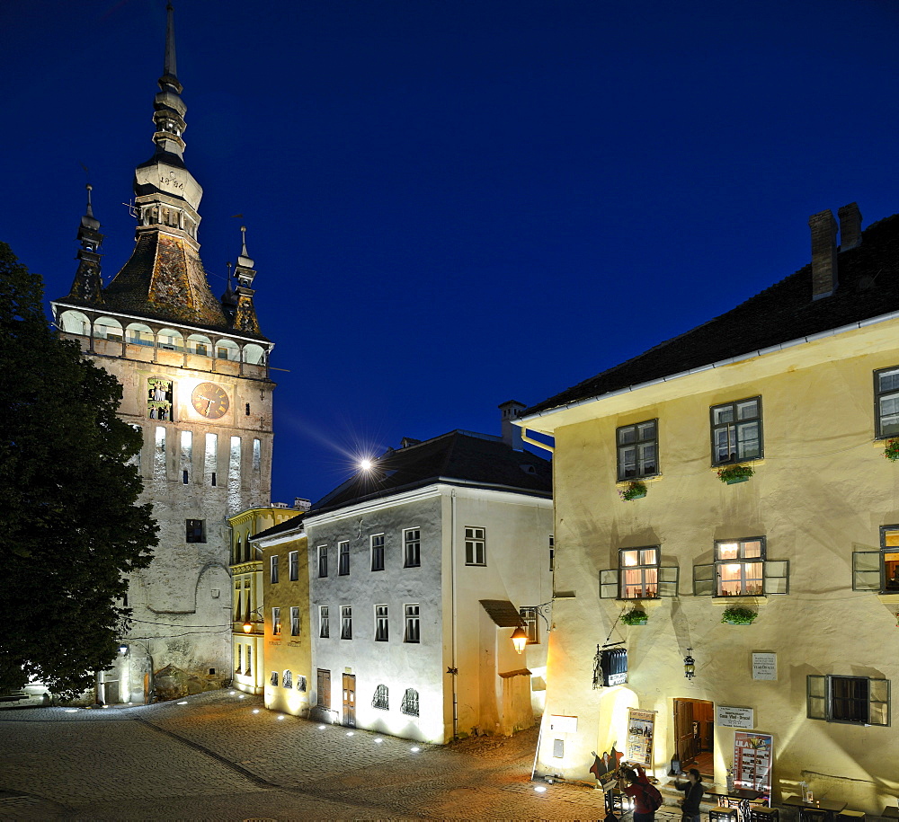 Clock Tower and Draculah building, old town, UNESCO World Heritage Site, Sighisoara, Transylvania, Romania, Europe