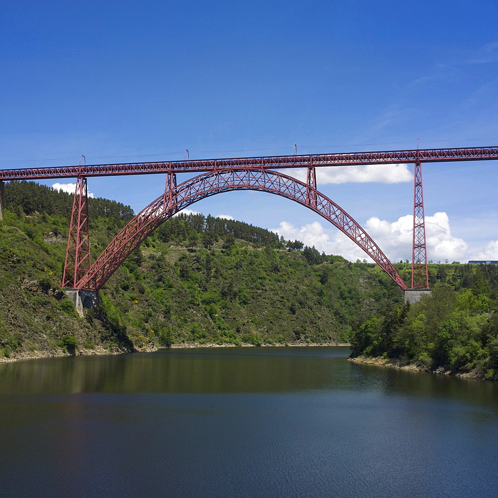 Viaduc of Garabit, built by Gustave Eiffel, Auvergne, France, Europe