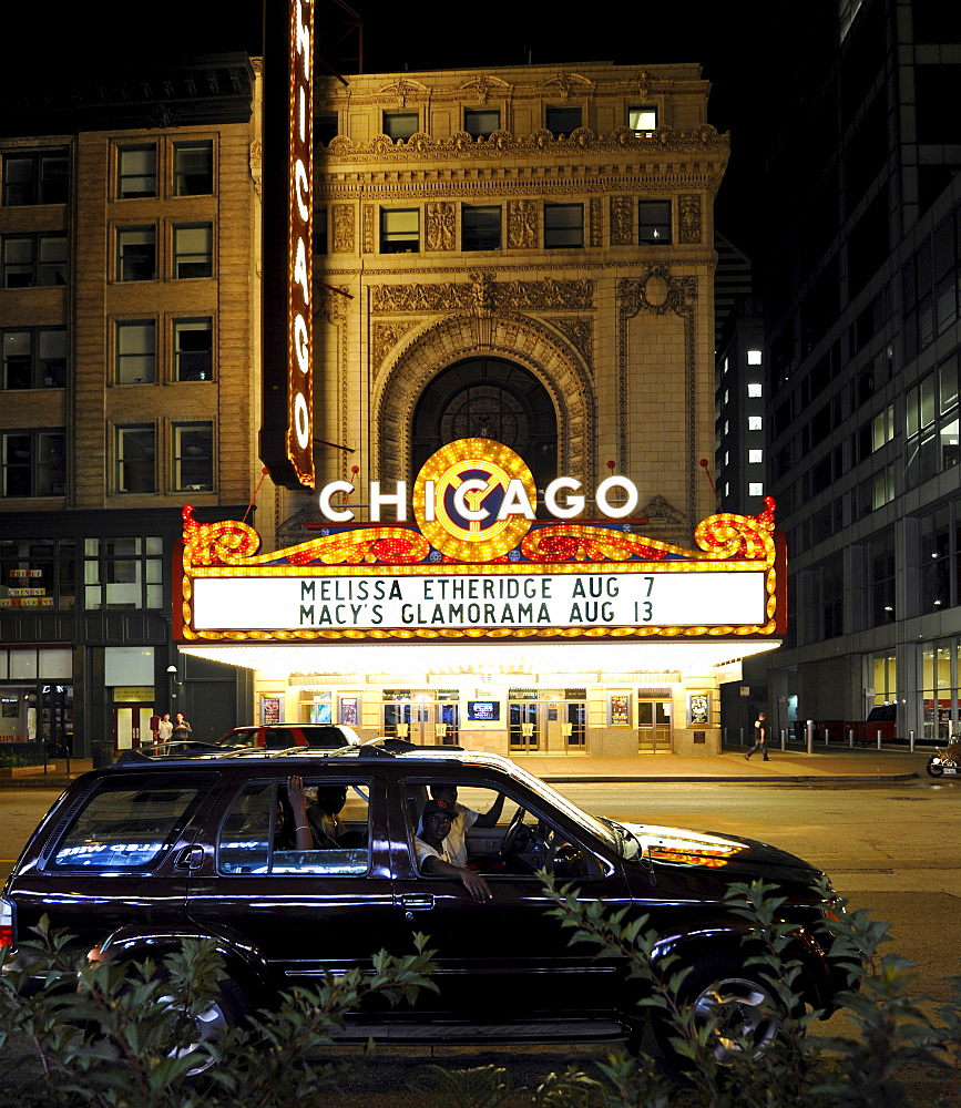 Chicago Theatre, Theatre District, Randolph Street, Chicago, Illinois, United States of America, USA