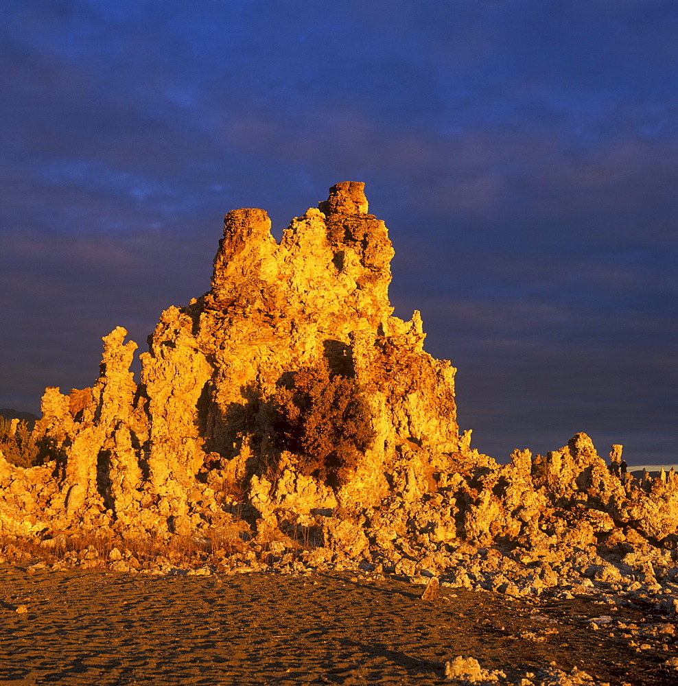 Mono Lake, Mono Lake State Reserve, California, USA