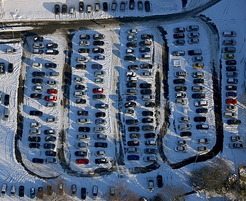 Aerial photo, parking lot of the Tengelmann store, Muelheim, Ruhr Area, North Rhine-Westphalia, Germany, Europe