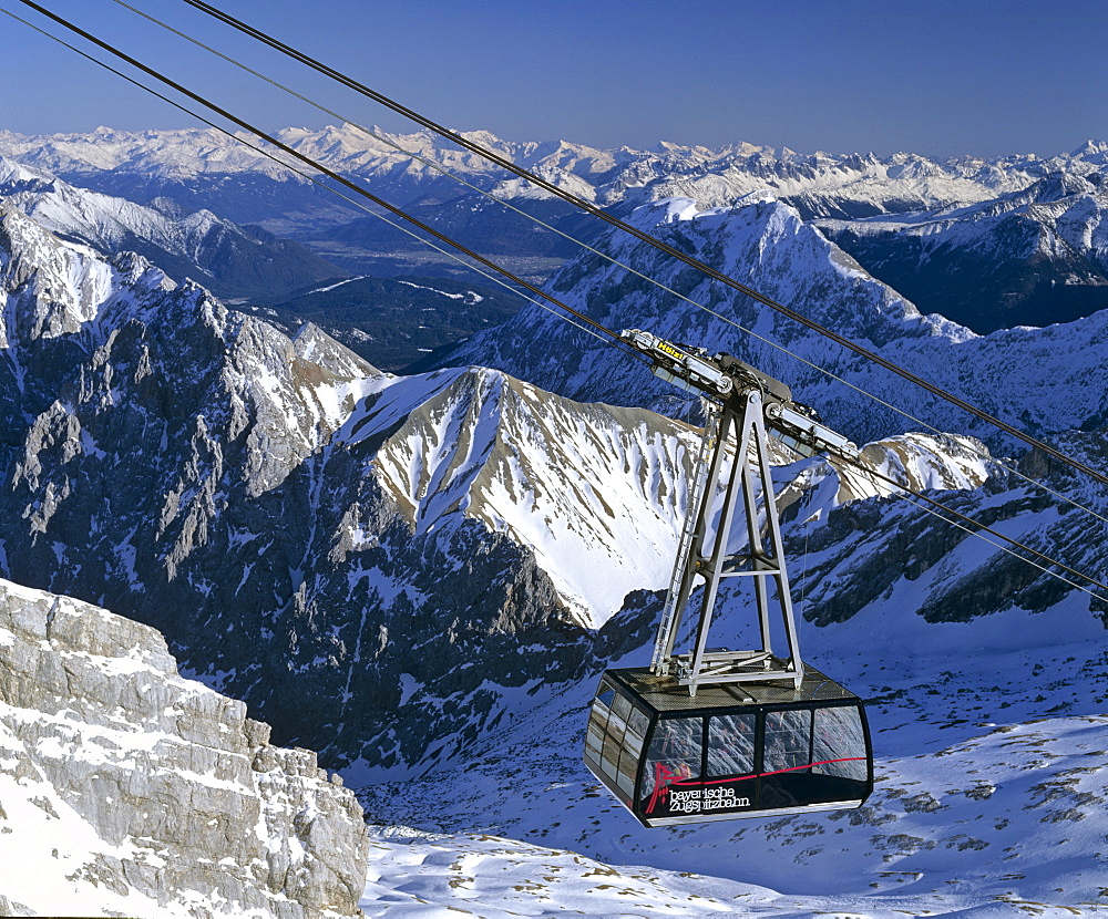 Gondola lift up the Zugspitze, Germany's highest mountain, Wetterstein Range, Werdenfels Region, Upper Bavaria, Bavaria, Germany, Europe