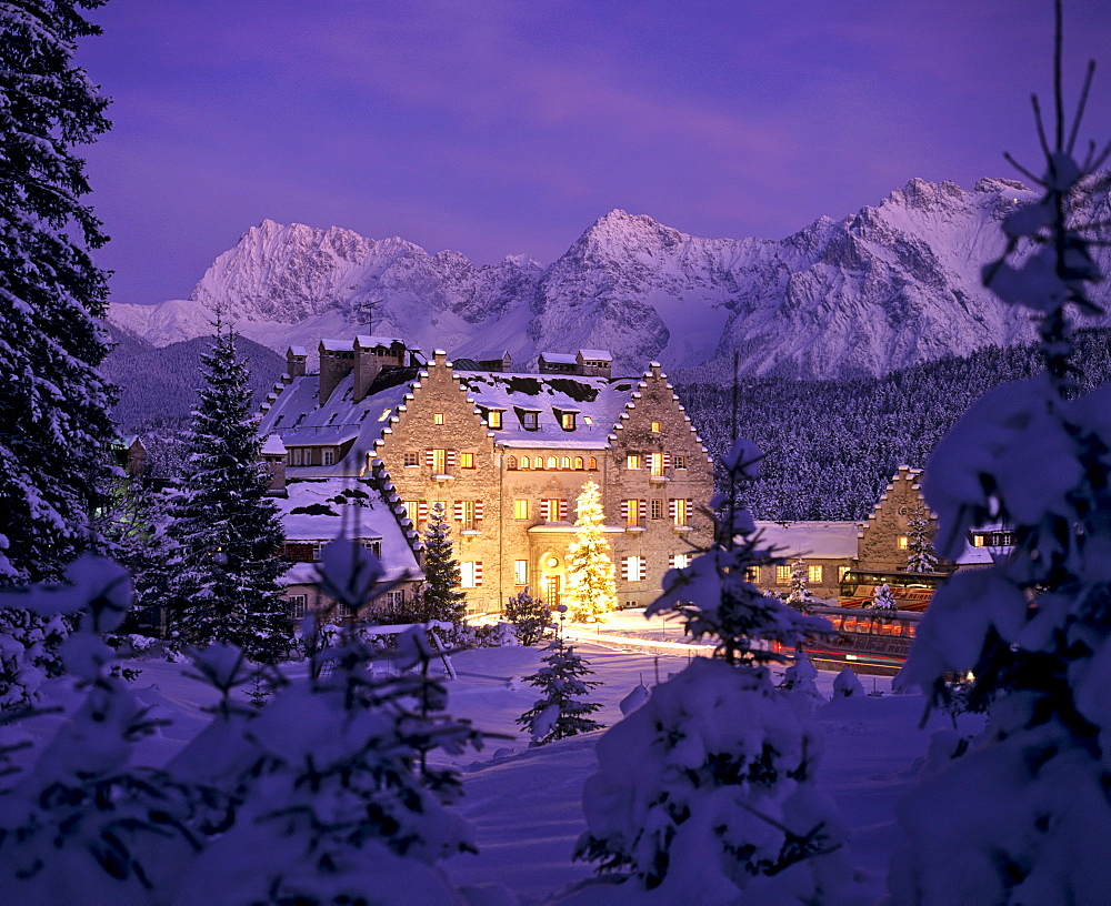 Kranzbach Castle in wintertime, Christmastime, Karwendel Range, Upper Bavaria, Bavaria, Germany, Europe