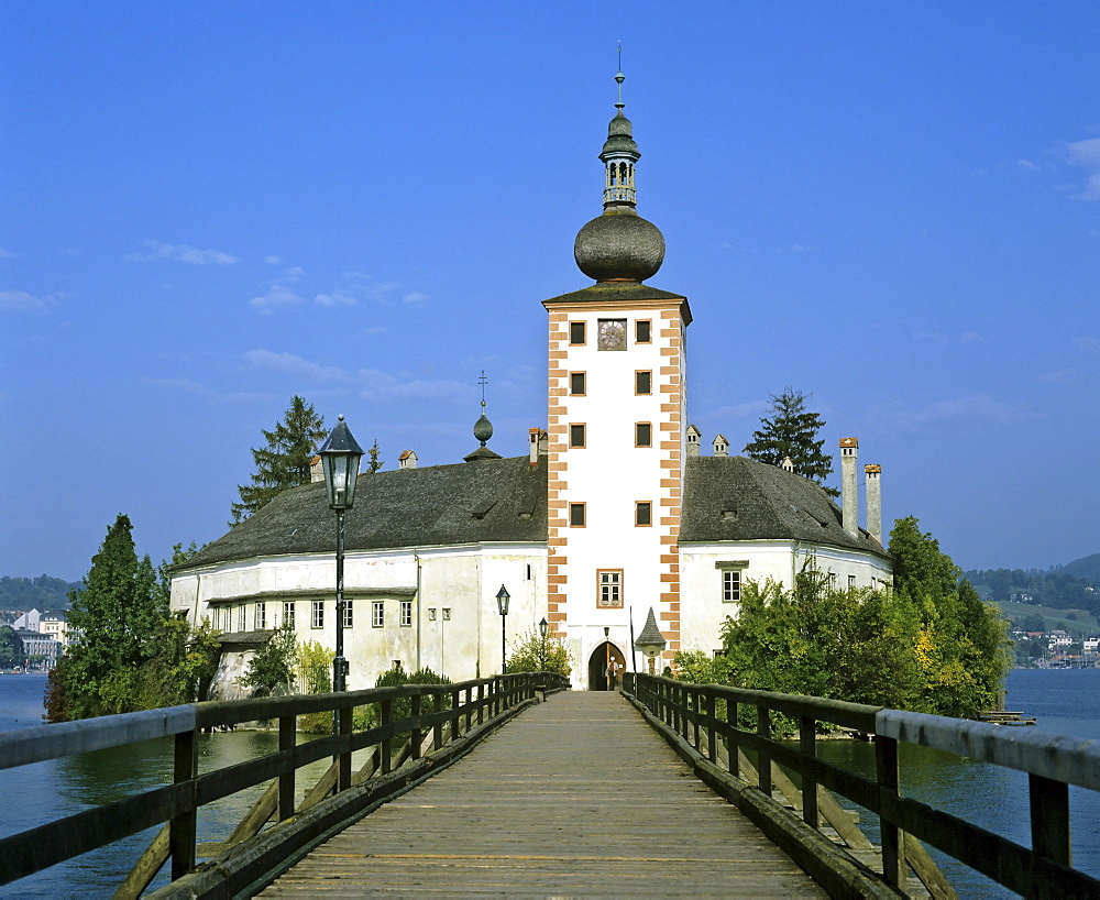 Schloss Ort (Ort Palace), Gmunden, Traunsee (Traun Lake), Salzkammergut area, Upper Austria, Austria, Europe