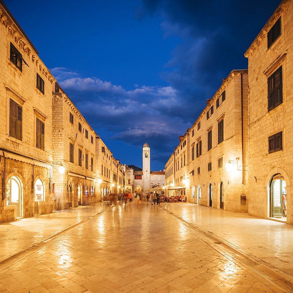 Stradun, Old Town, UNESCO World Heritage Site, Dubrovnik, Croatia, Europe