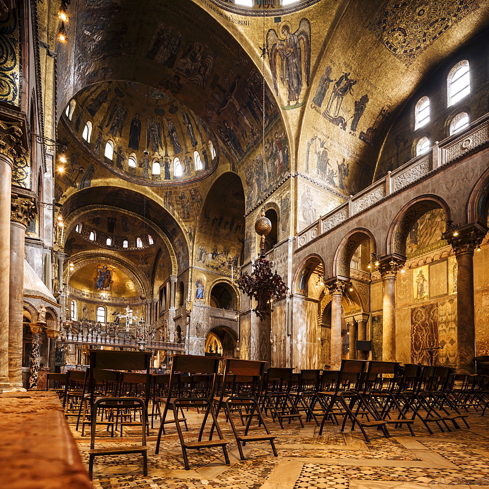 Interior of St. Mark's Cathedral (Basilica di San Marco), Venice, UNESCO World Heritage Site, Veneto Province, Italy, Europe