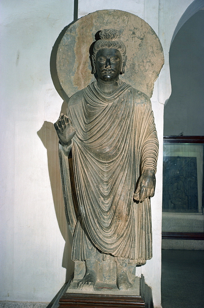 Statue of the Buddha from Taxila, Peshawar Museum, Pakistan, Asia