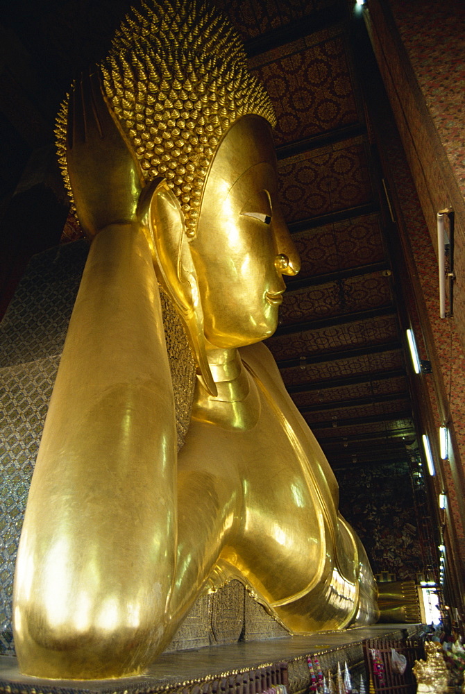 Reclining Buddha, Wat Po, Bangkok, Thailand, Southeast Asia, Asia