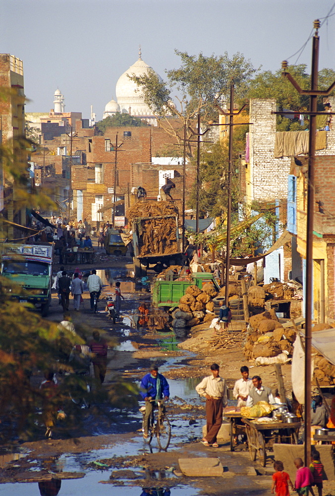 Slums within a kilometer of the Taj Mahal, Agra, Uttar Pradesh, India