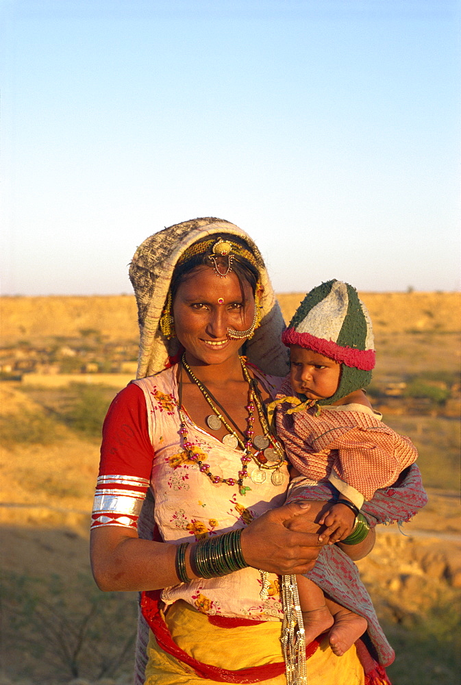 Woman and small child, Jaisalmer, Rajasthan state, India, Asia