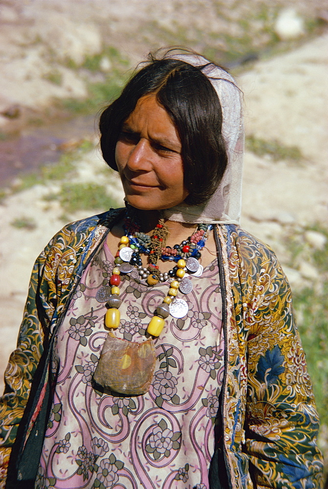 Woman of the Qashqai tribe, southern area, Iran, Middle East