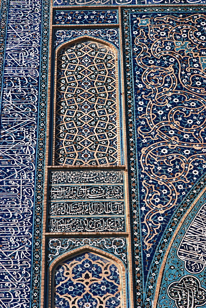 Detail of tilework, Friday Mosque, Isfahan, Iran, Middle East