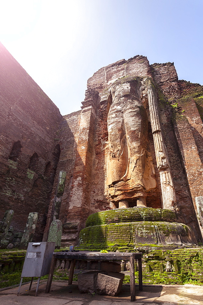 The Kiri Vihara Buddhist temple ruins, Polonnaruwa, UNESCO World Heritage Site, Sri Lanka, Asia  